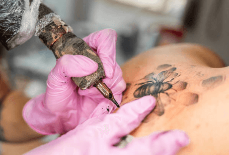 tatouer abeille